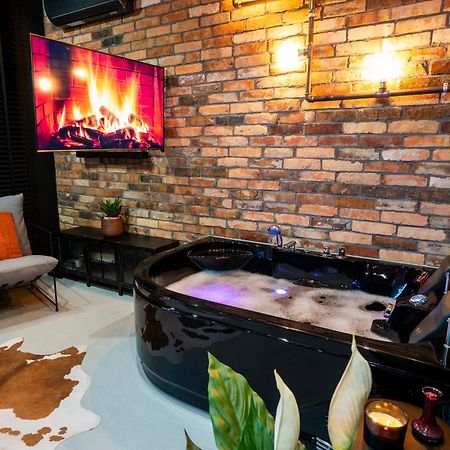 Aparthotel Zator Industrial 58 Jacuzzi Extérieur photo